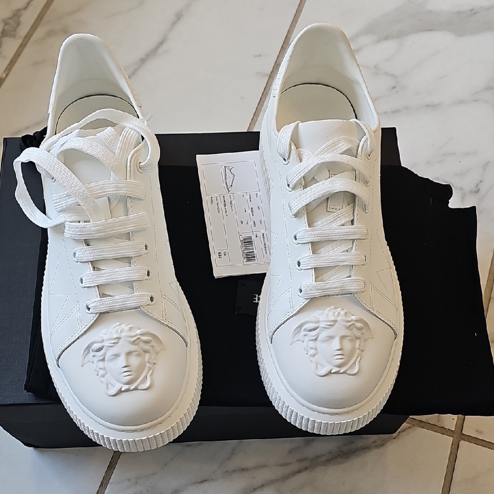 Versace Black Box - Picture 10 of 11